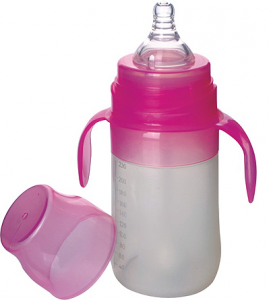 قناني الحليب: 5 أخطاء ترتكبها الأمهات فيما يتعلق بإعطاء الحليب الاصطناعي