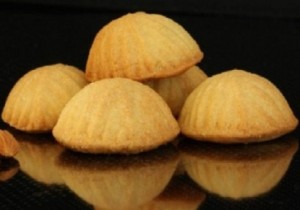 طريقة عمل المعمول بالقشطة