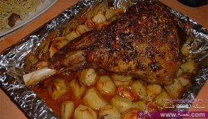 فخد اللحم المشوية بالبطاطا